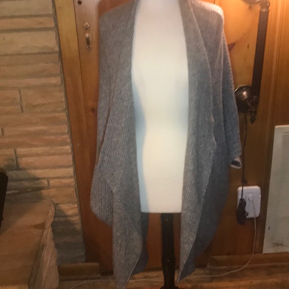 Sweater cape with Dolman 3/4 length sleeves.. - Picture 2 of 8